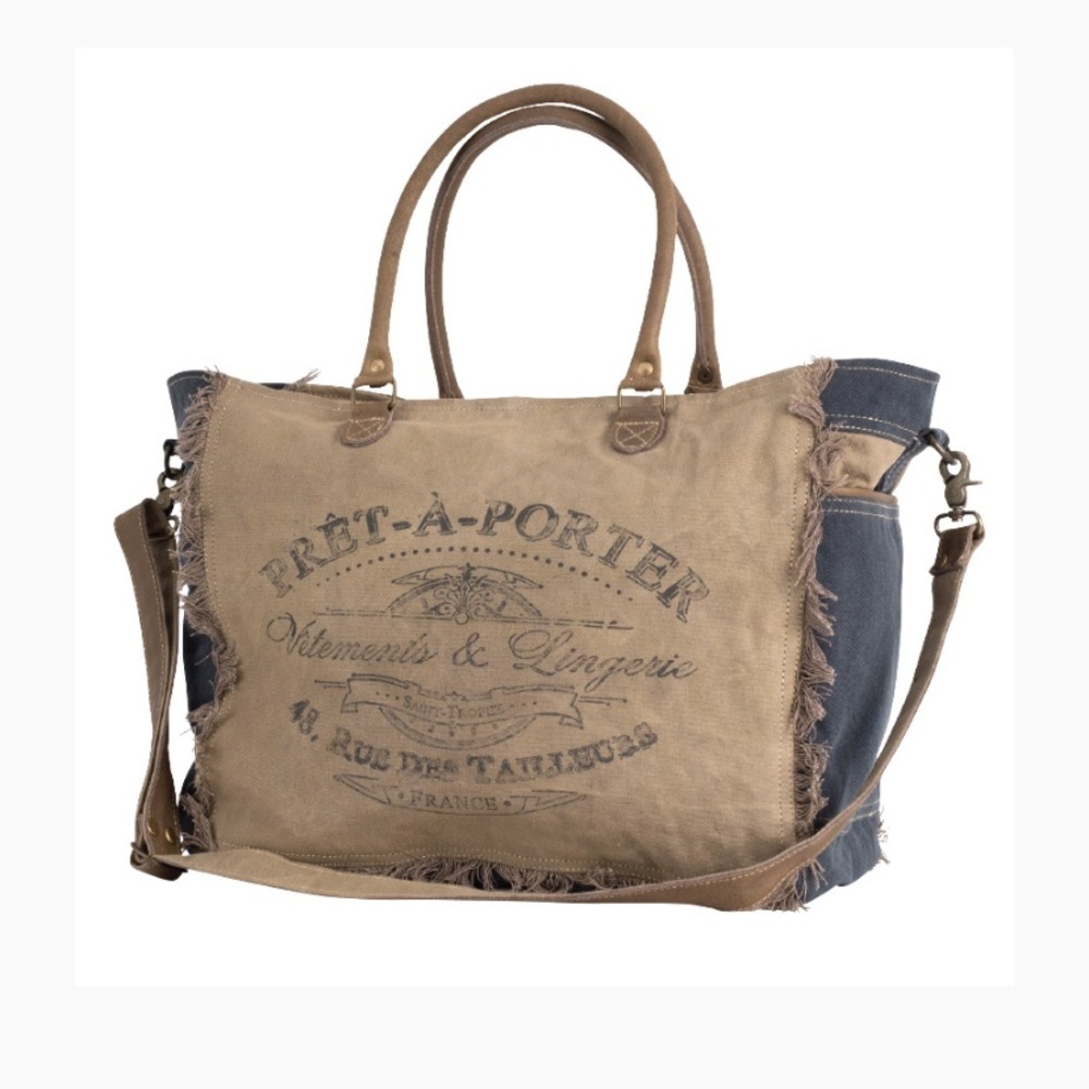 Clea Ray Pret-a-Porter French vintage inspired duffle bag.  NWT. 16”x14”x7” tote